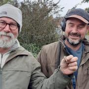 Simon Douglas and Andrew Robinson found Einet's ring within 15 minutes