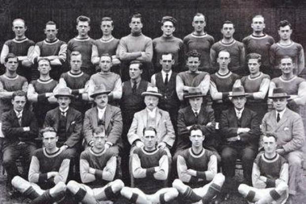 Crystal Palace FC 1925-26. Billy Callender is 5th from the left, back row