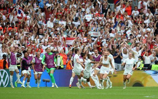 Hexham Courant: England and fans celebrate Kelly's goal